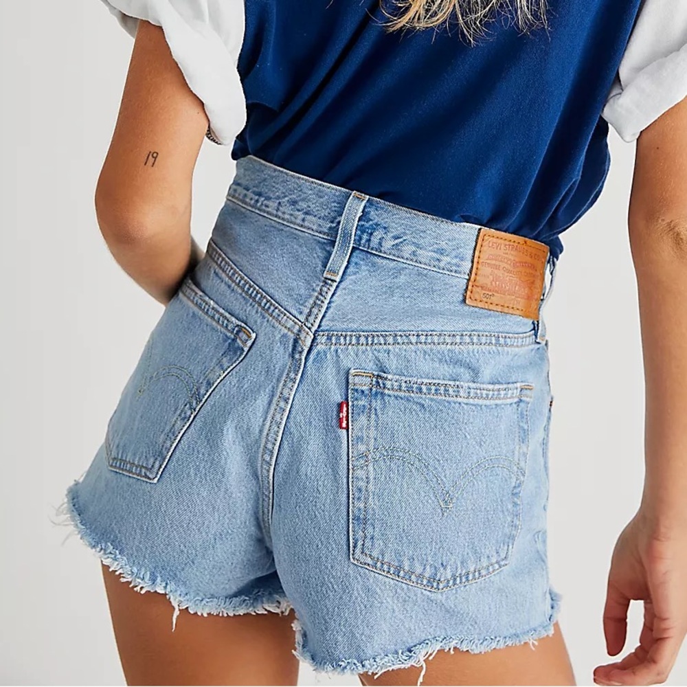 Levi’s 501 Vintage Wash Cutoff Shorts